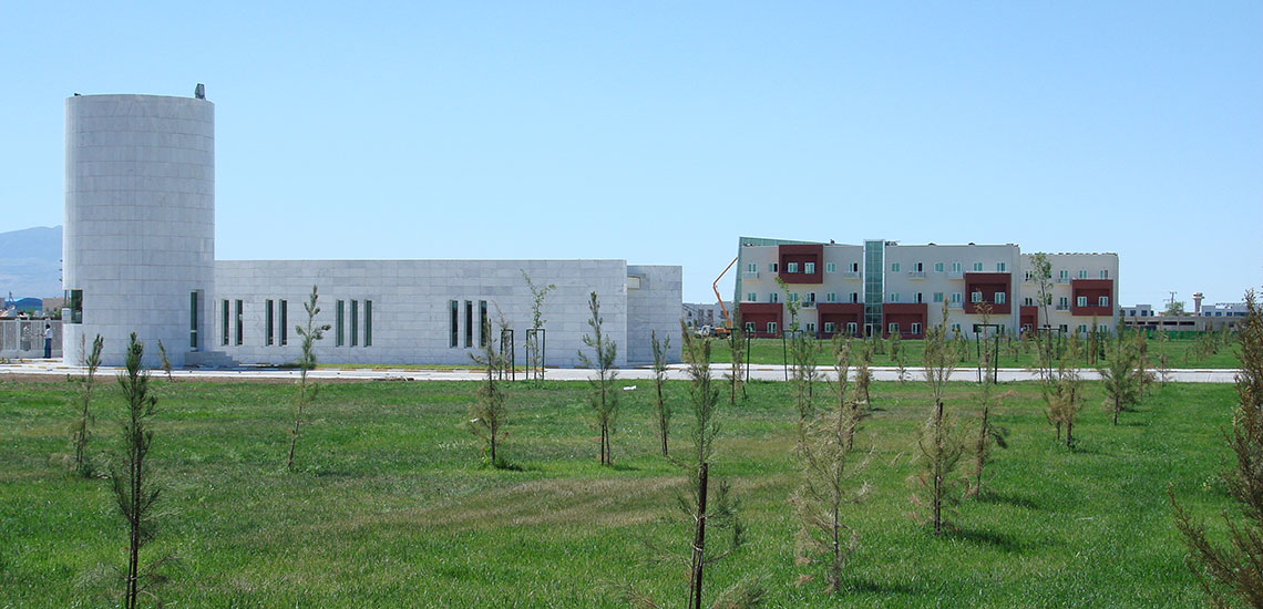 Asghabat Textile Complex / Staff Building