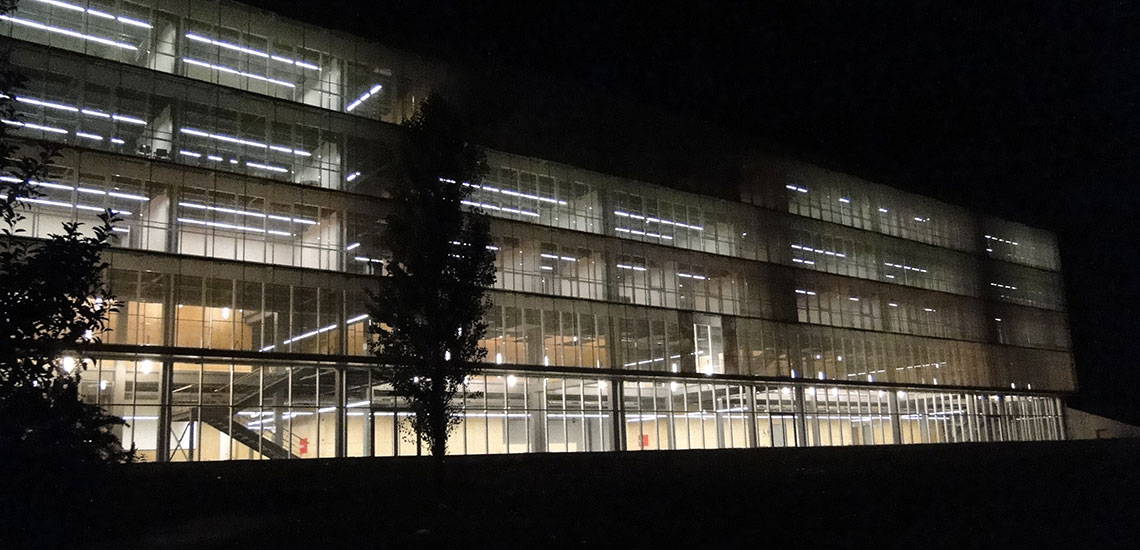 İTÜ Merkez Derslik Binası - Tasarım Prof. Dr. Ahsen ÖZSOY ve Prof. Dr. Hasan ŞENER